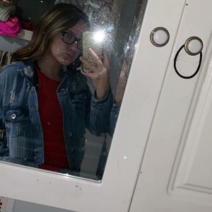 Meet your Posher, Ally